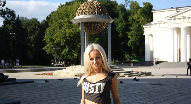 Female model photo shoot of Julia Maximova