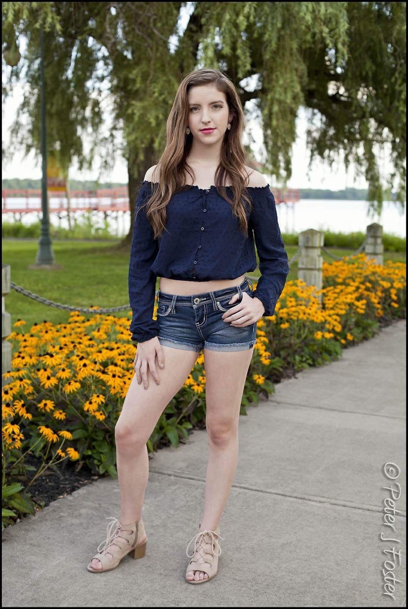Female model photo shoot of Madison Mangold