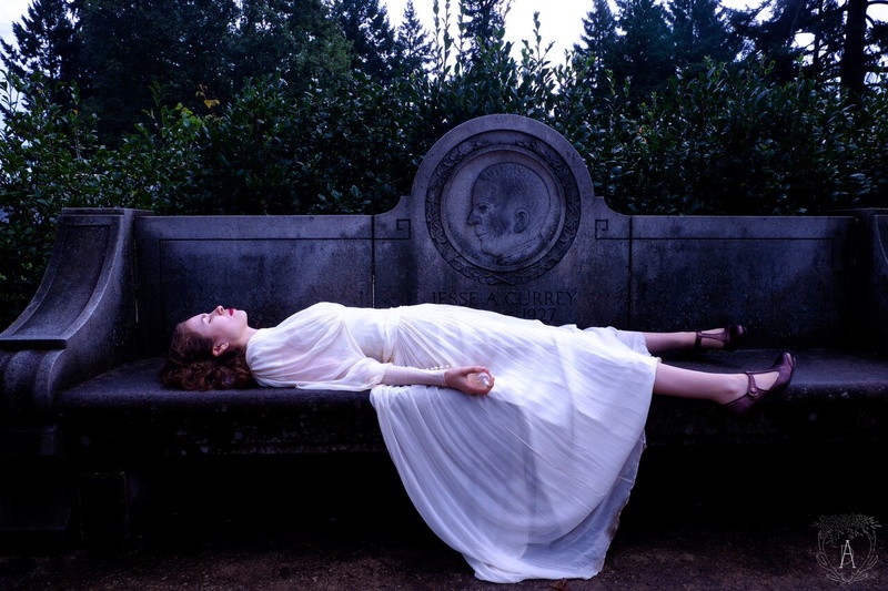Female model photo shoot of Gwendolyn  in Washington Park