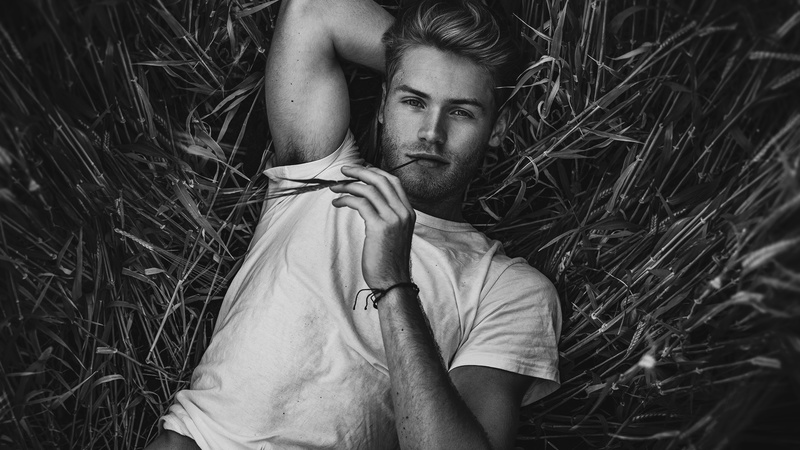 Male model photo shoot of Mirko Stoedter