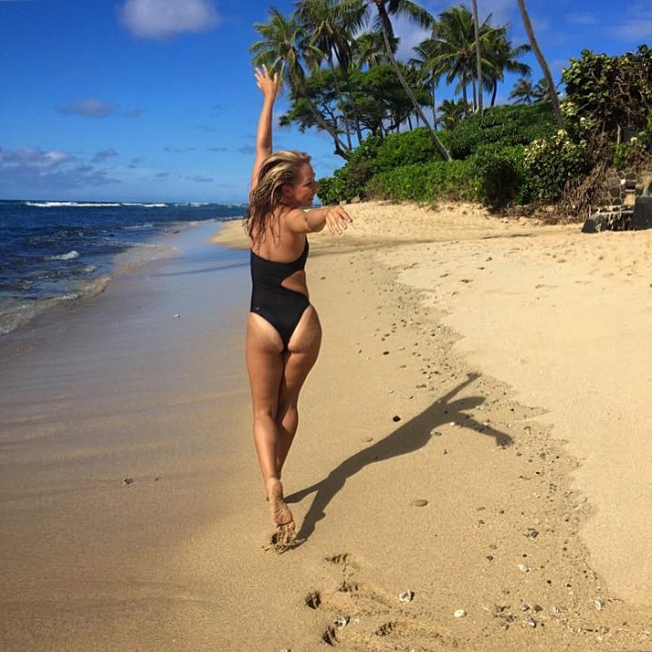 Female model photo shoot of Meredith Novack  in Secret Beach, Hawaii