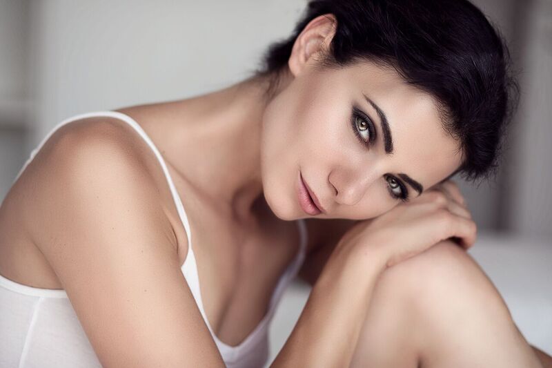 Female model photo shoot of Lena Filanea