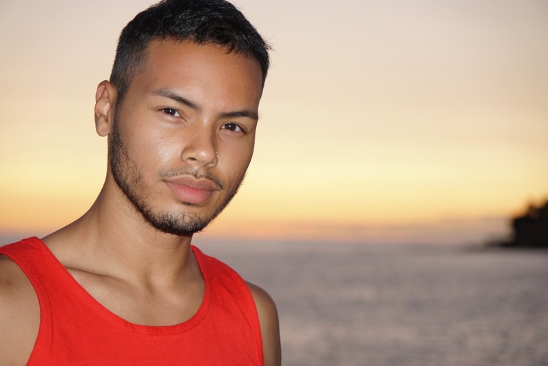 Male model photo shoot of lorenzodevante in Makaha, HI