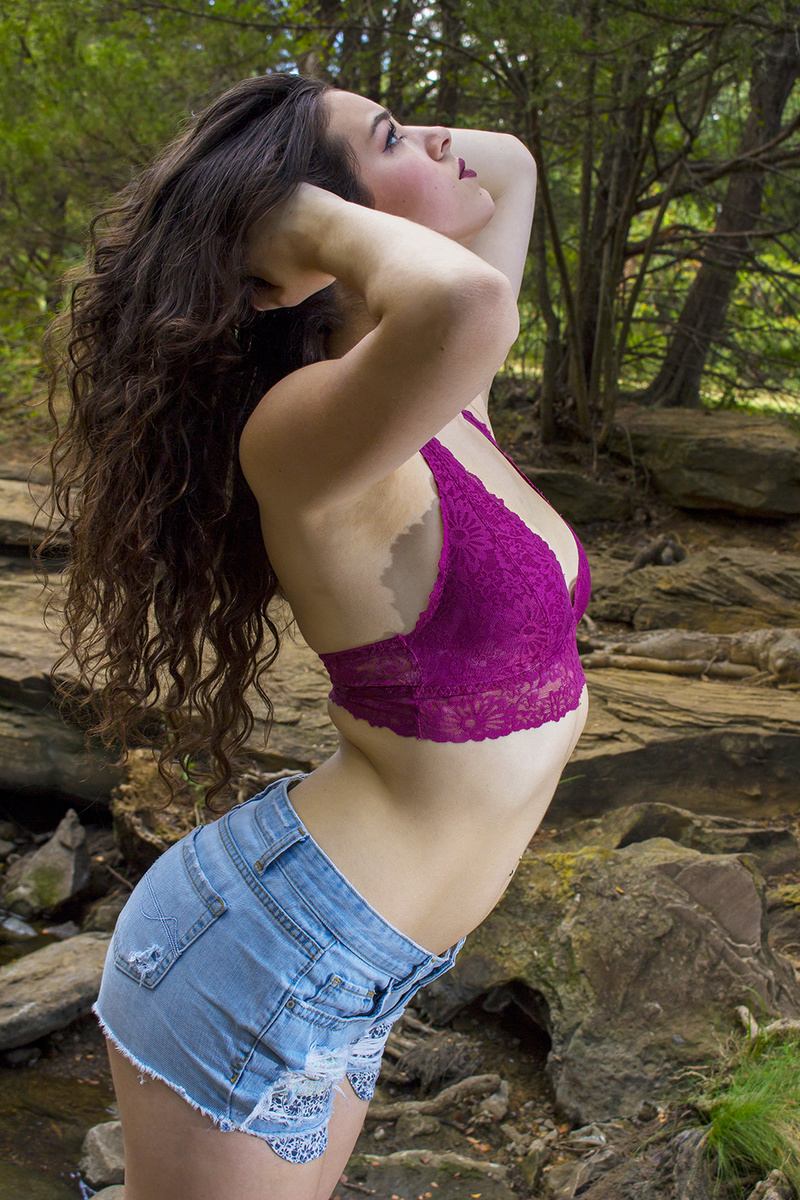 Female model photo shoot of BethanyGrace0304