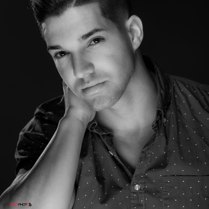 Male model photo shoot of Eddy Suarez