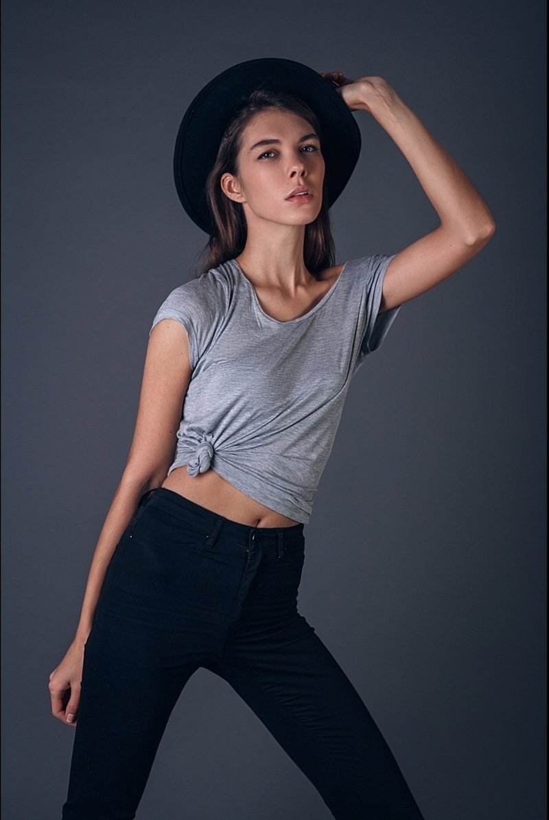 Female model photo shoot of Elizarushka