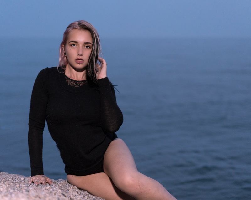 Female model photo shoot of LusciouslyLex