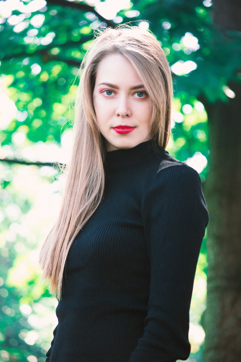 Female model photo shoot of Daria_aleks in Moscow