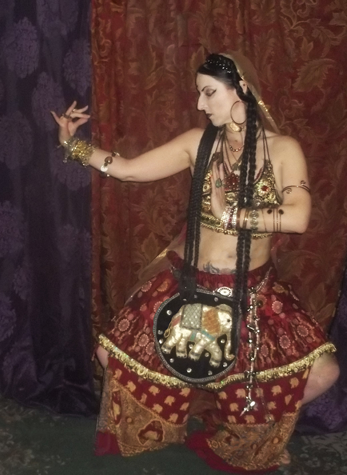 Female model photo shoot of Gypsy Queen in Oakland Ca.