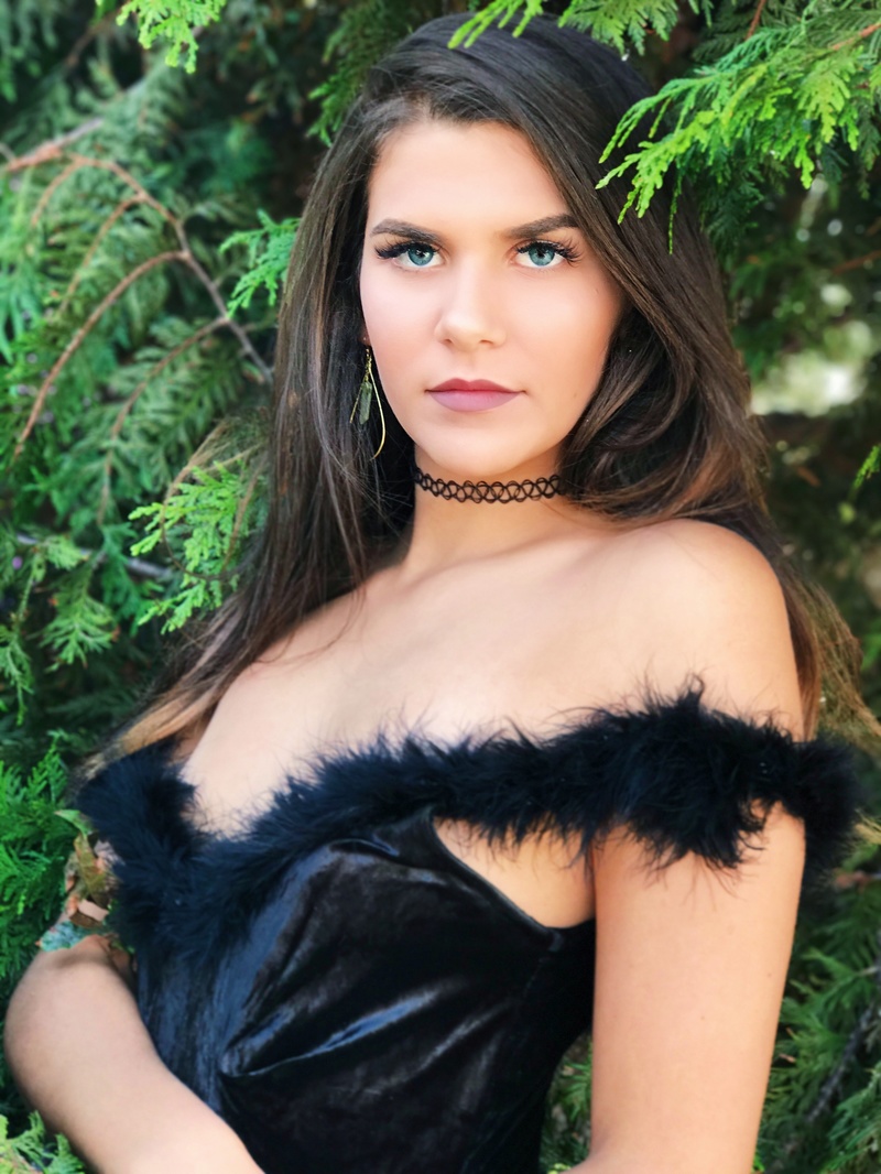 Female model photo shoot of Jade Magnolia