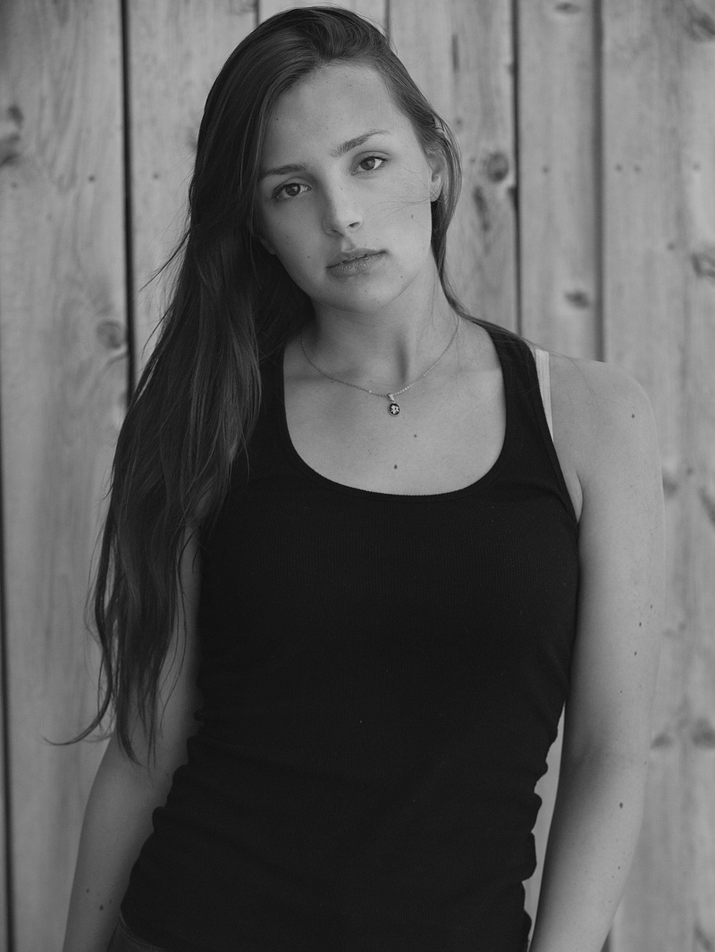 Female model photo shoot of Hannah_G