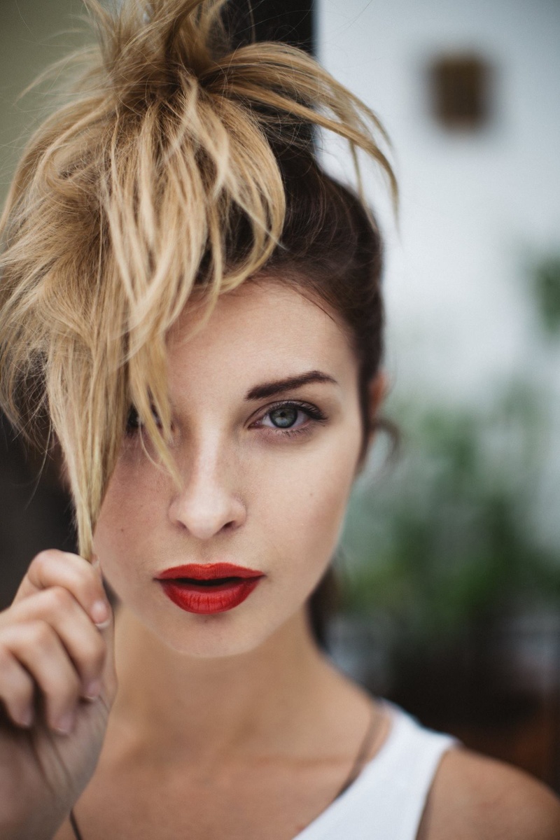 Female model photo shoot of Tati Doronina