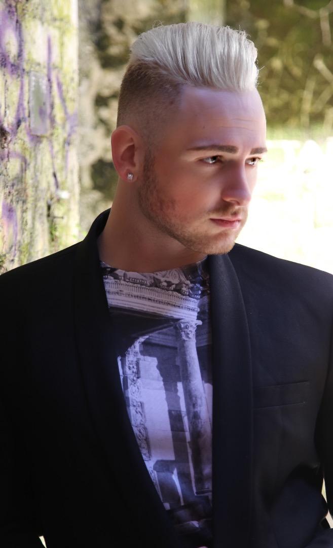 Male model photo shoot of Mitch Michaels
