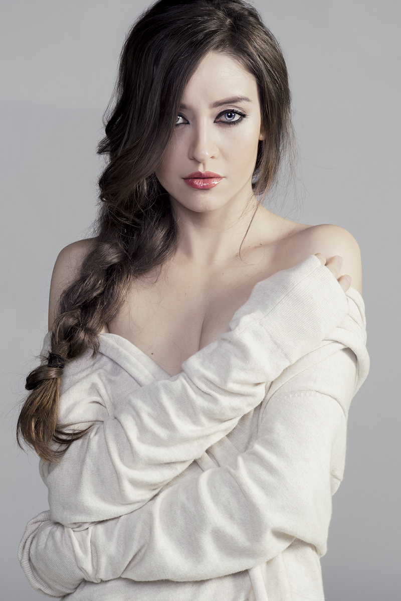 Female model photo shoot of sabrina g