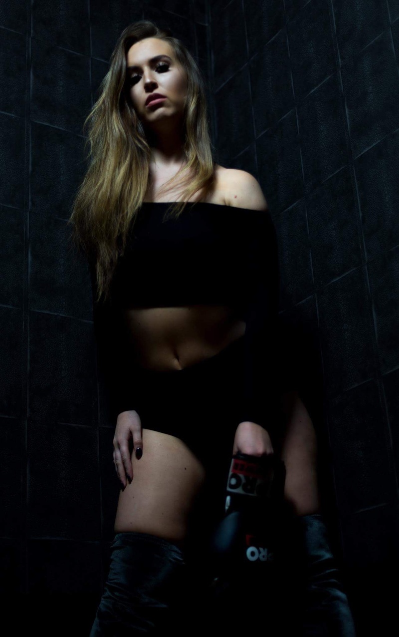 Female model photo shoot of Demi Hughes 95 