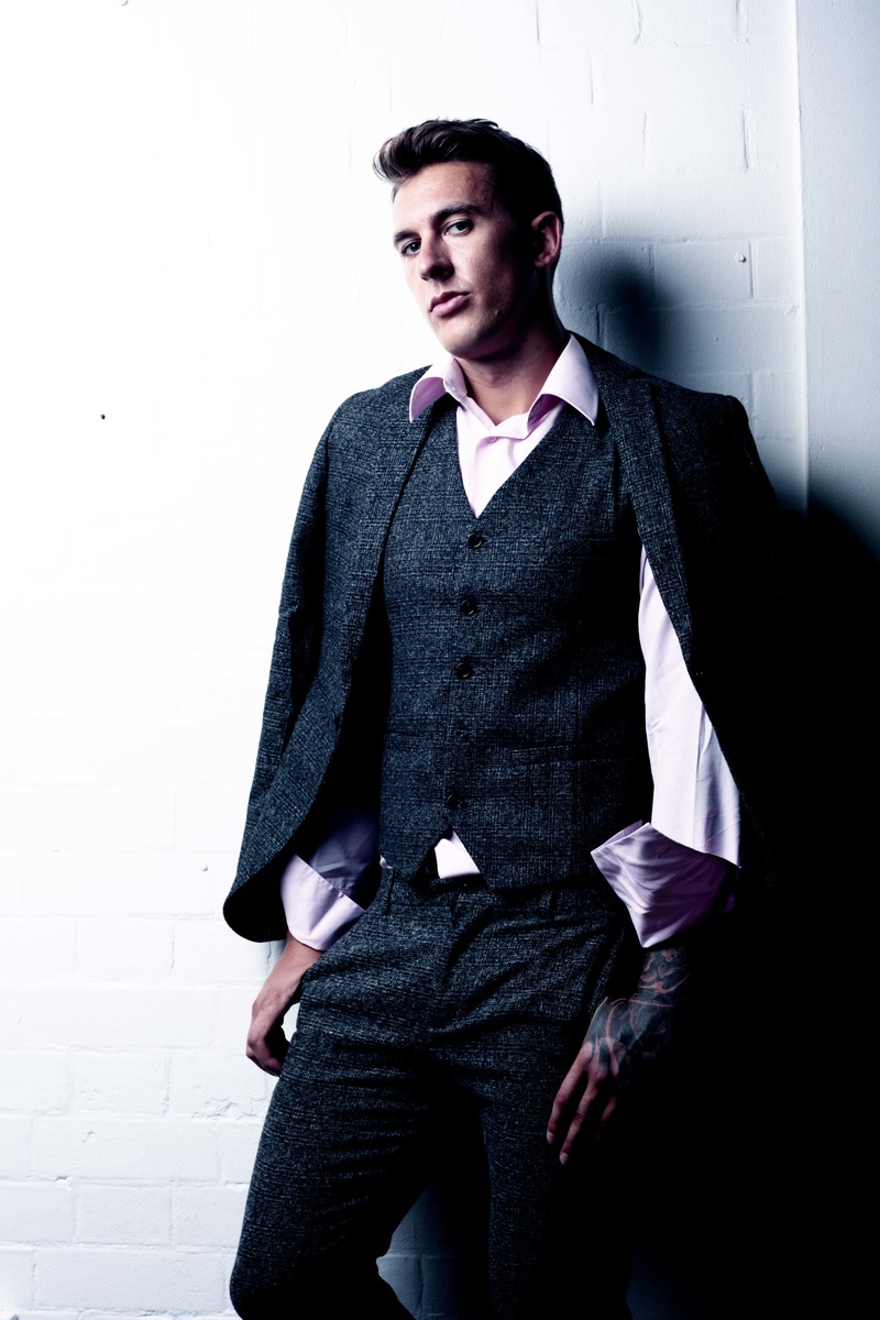 Male model photo shoot of Rob Wardley