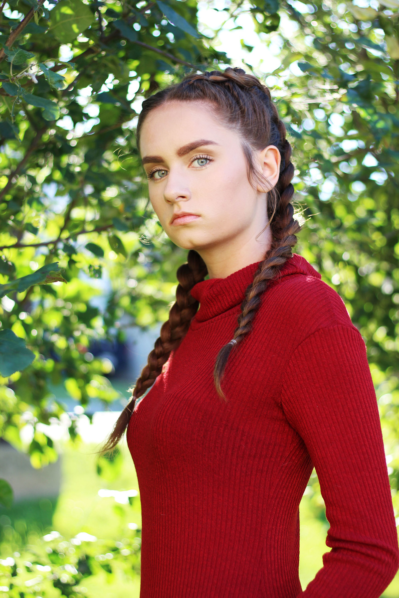 Female model photo shoot of Photos by Amanda Plante in Sudbury