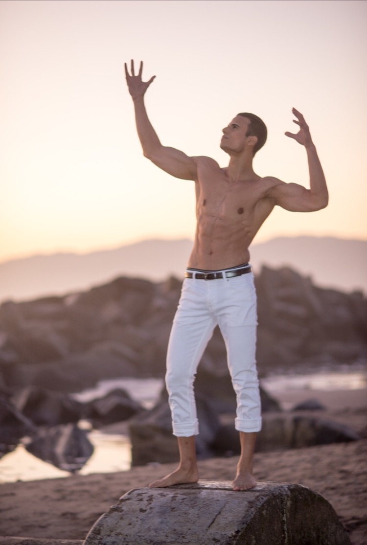 Male model photo shoot of am006007 in Muscle Beach, California