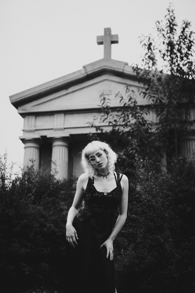 Female model photo shoot of Mandi- haerie_faerie in Lansing, MI- Graceland Cemetery