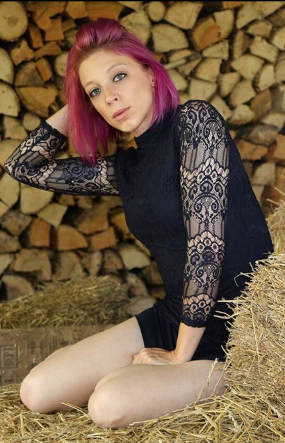 Female model photo shoot of Dollyah by SteveC in Hocking Hills, Ohio