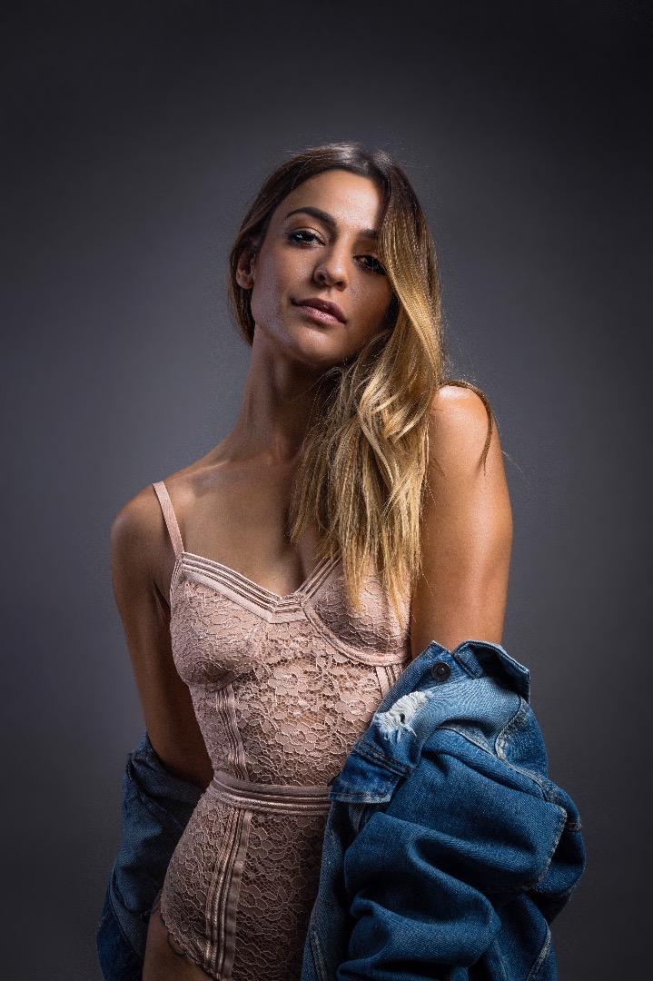 Female model photo shoot of Danielle Durfee