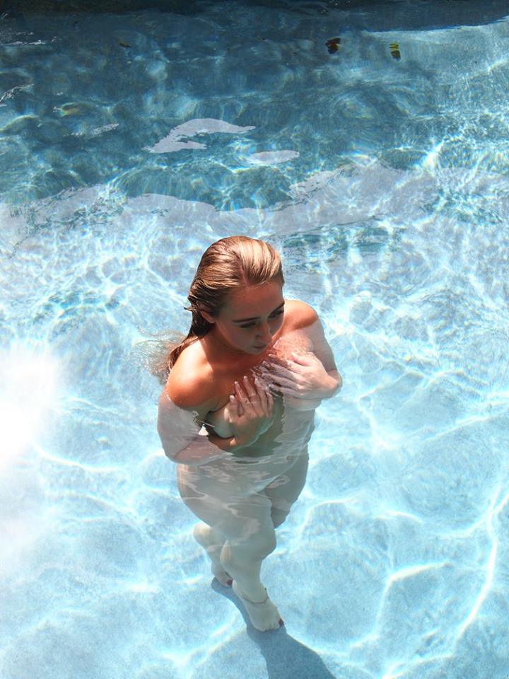 Female model photo shoot of Charisse McLennan