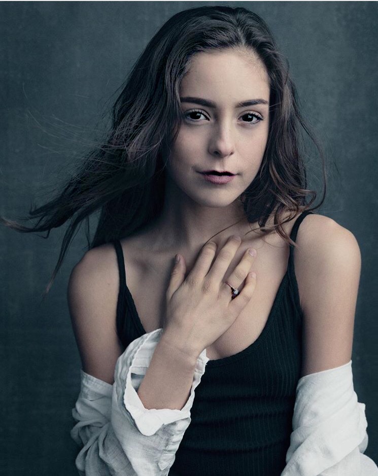 Female model photo shoot of JennaAlbulet