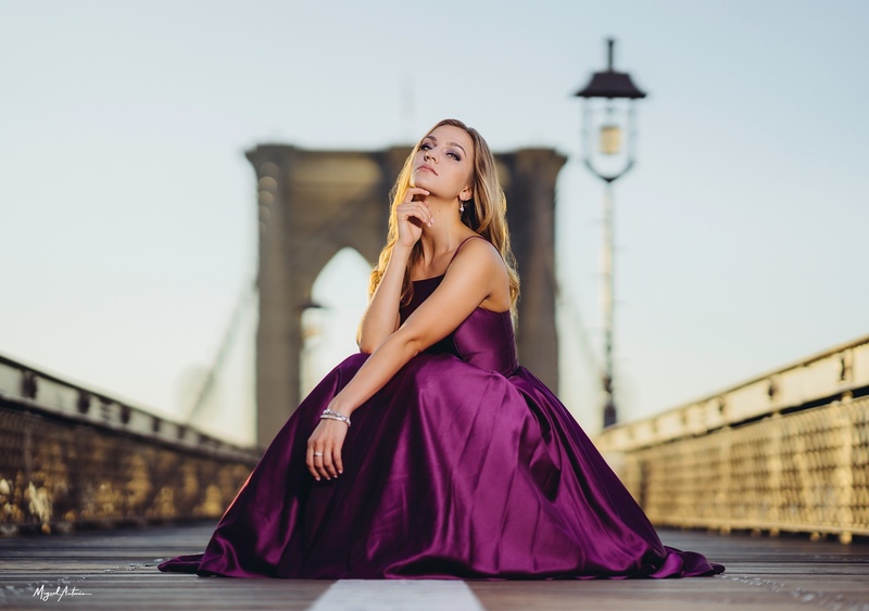 Female model photo shoot of Anastasia Oro