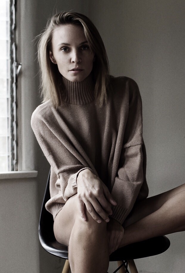 Female model photo shoot of Gordana Simunovic