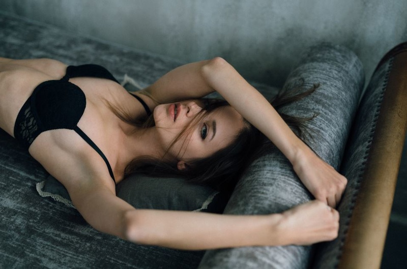 Female model photo shoot of Nomi Hu