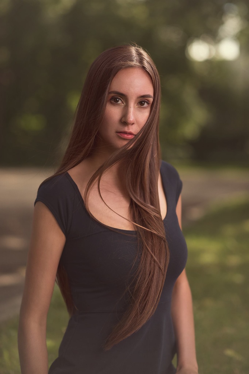Female model photo shoot of Jasmine Wojcik