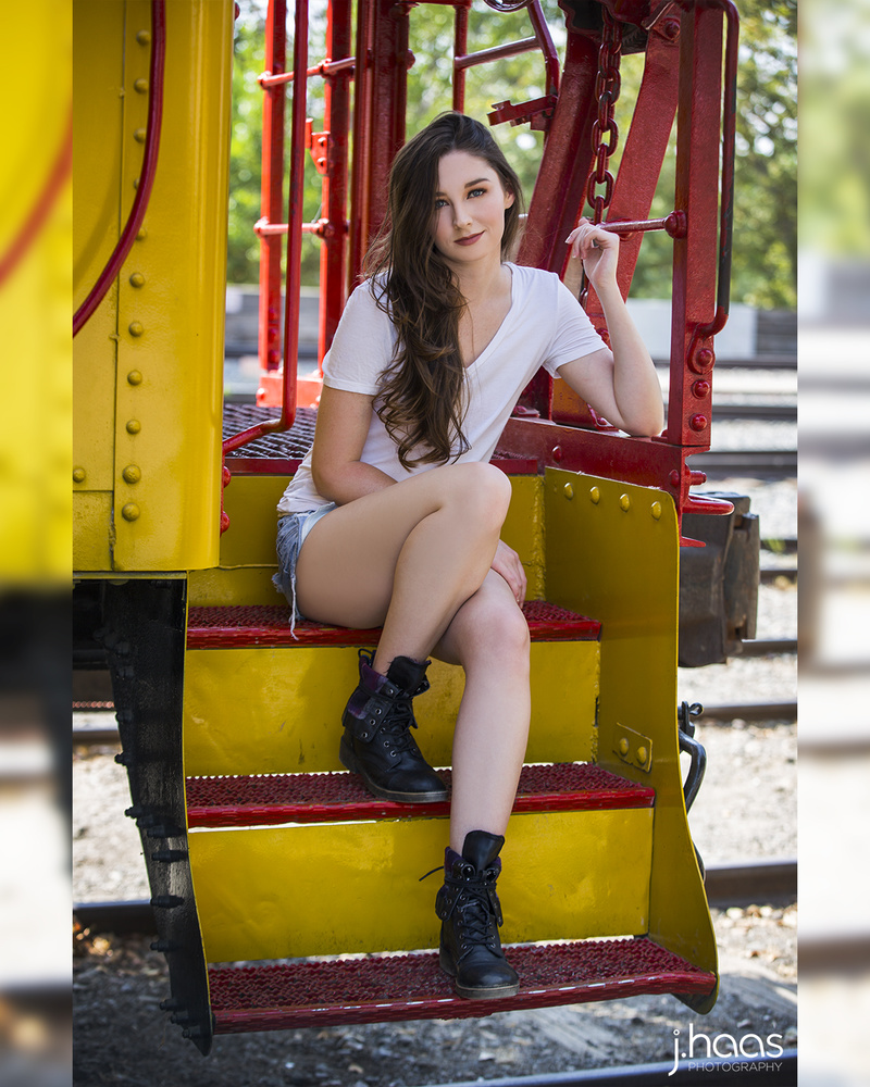 Female model photo shoot of Emma Skies in Sacramento, CA
