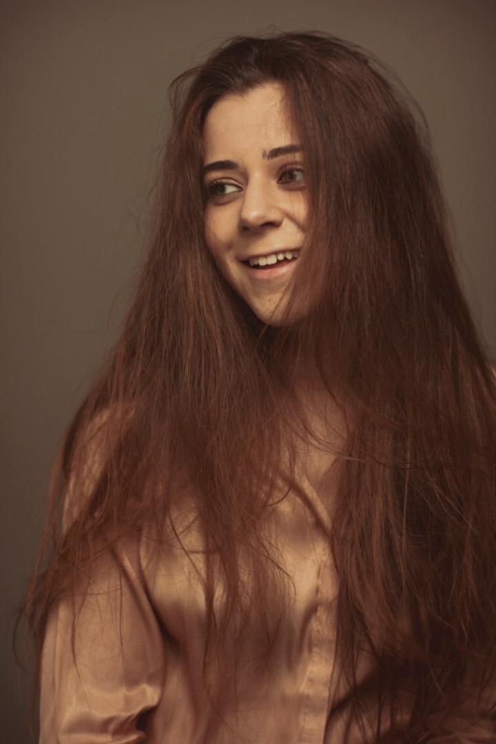 Female model photo shoot of Caterina Cottafavi