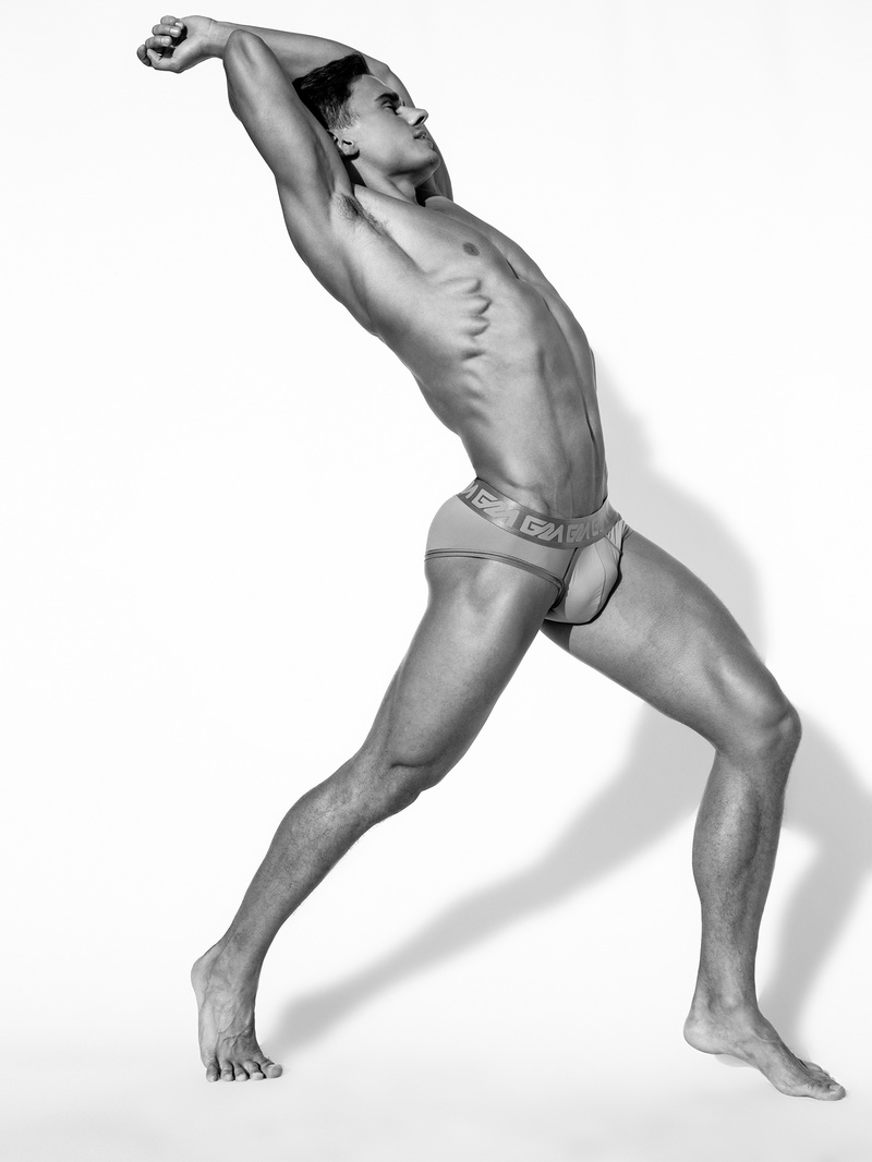 Male model photo shoot of Marko Solovey