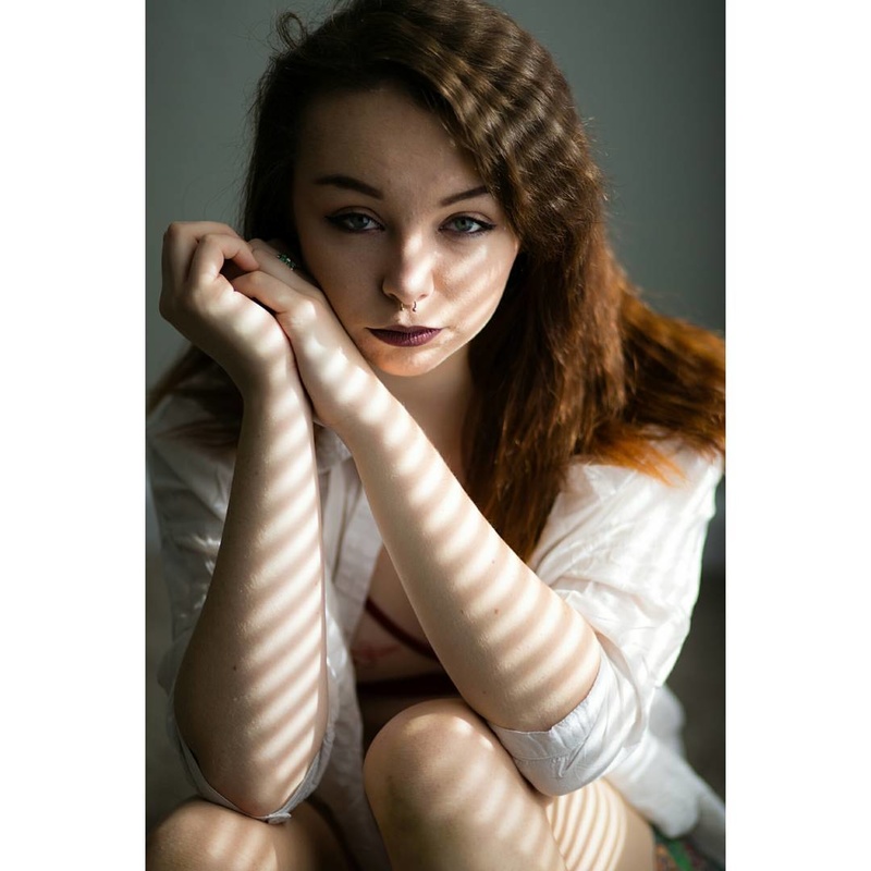 Female model photo shoot of frodshammy