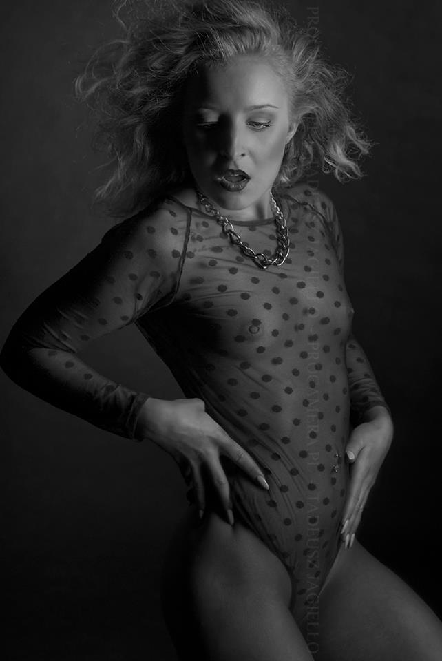 Female model photo shoot of Zbyt