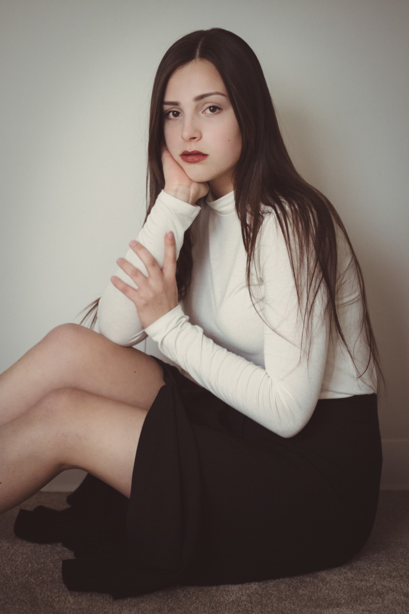 Female model photo shoot of Hannah_G by eyad