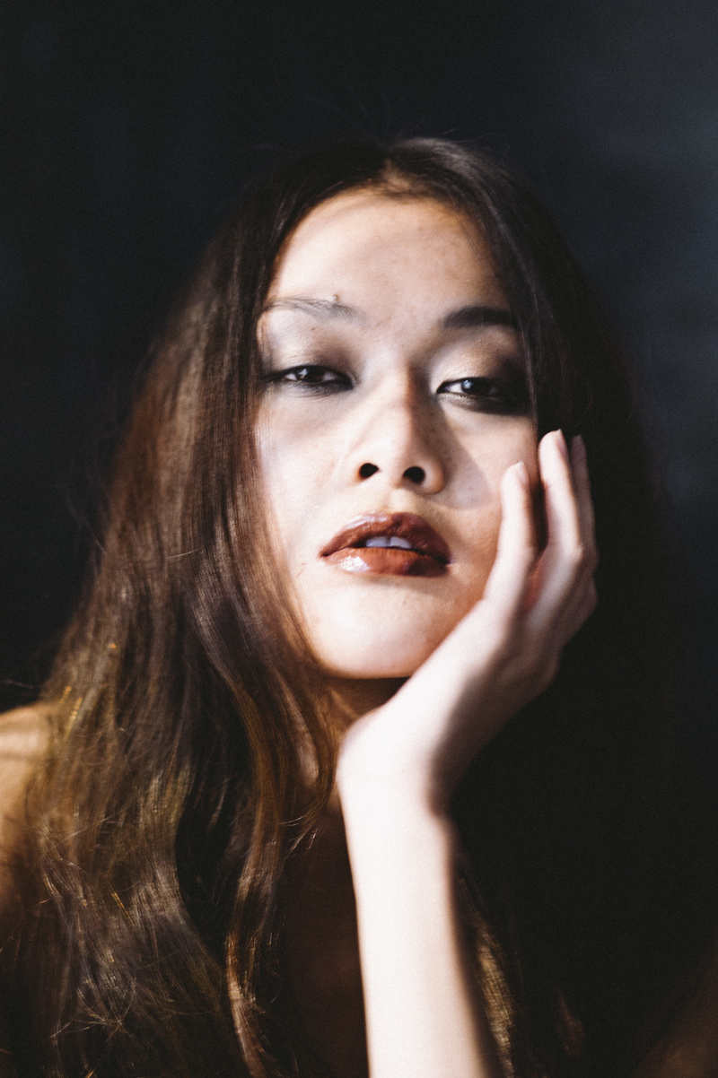 Female model photo shoot of Gwenmakeup