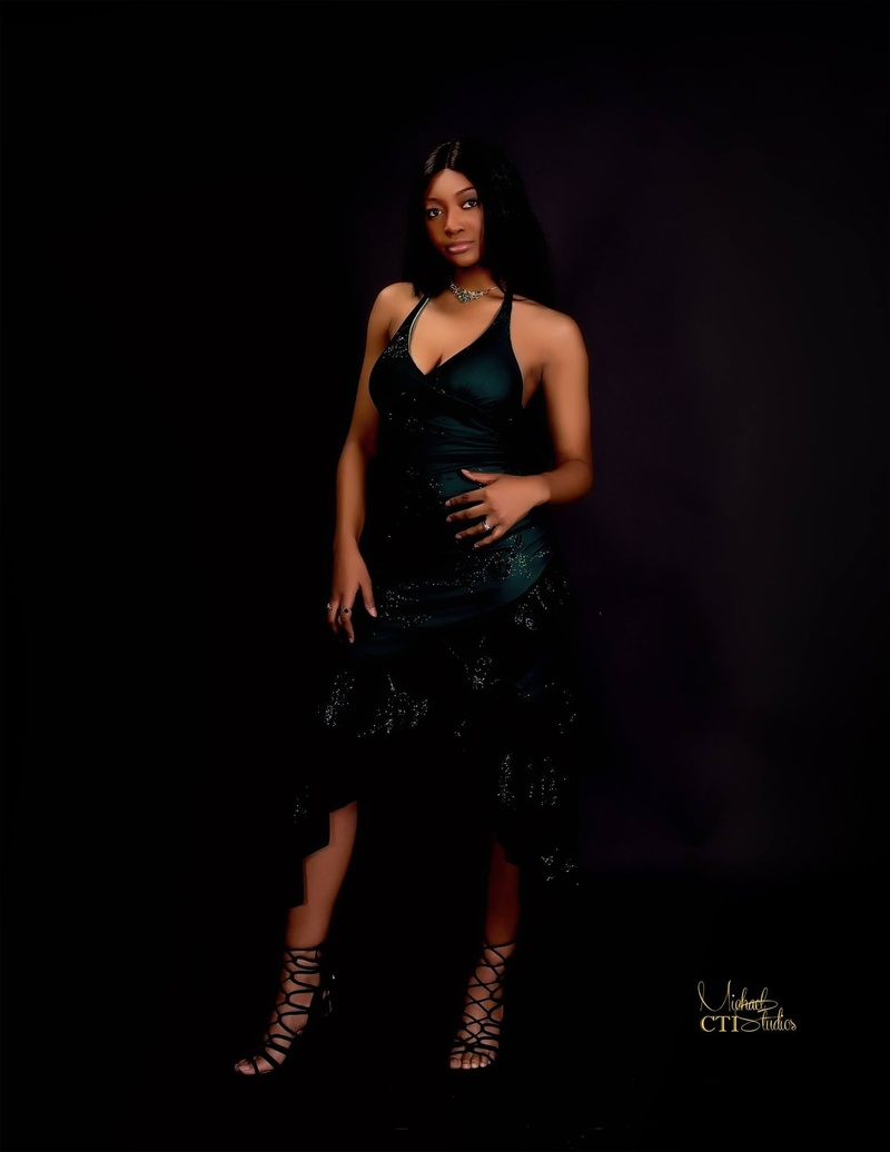 Female model photo shoot of NaujahlekAamaria