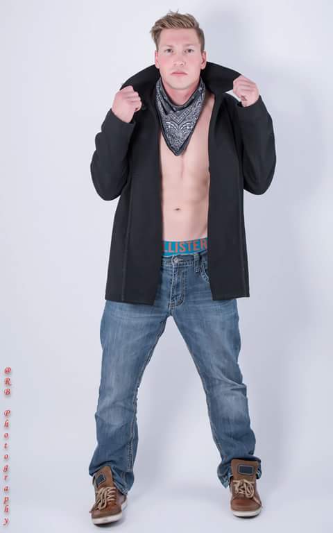 Male model photo shoot of tykinder