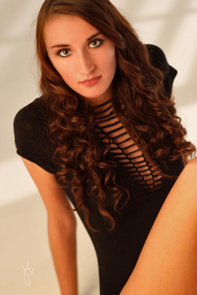 Female model photo shoot of Anna_Lawson