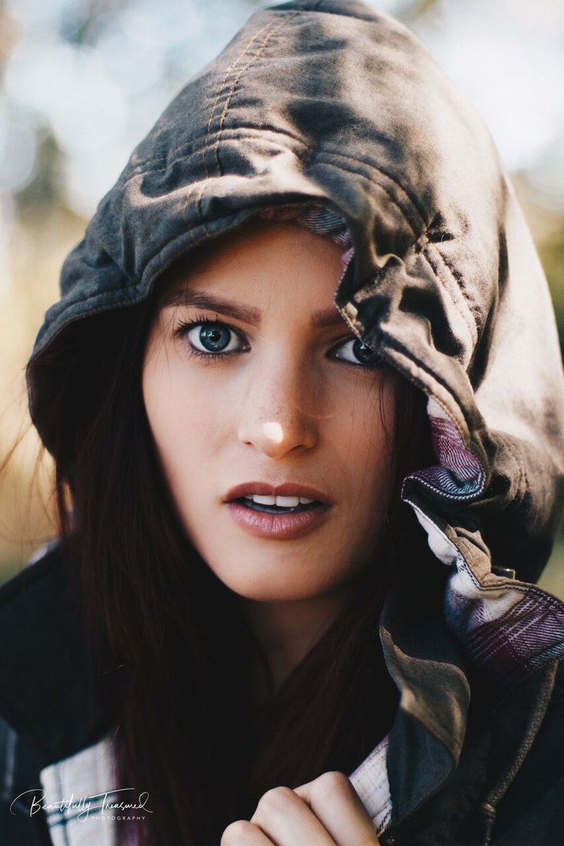 Female model photo shoot of Penny Higginbotham