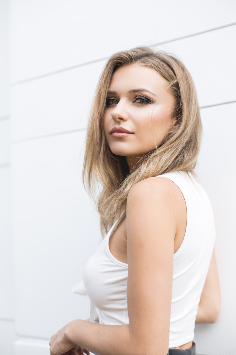 Female model photo shoot of Yulia Valera in Los Angeles