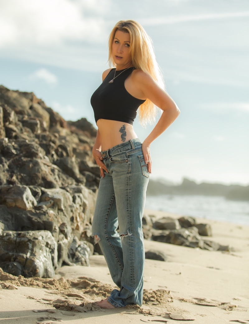 Female model photo shoot of Shawnee710