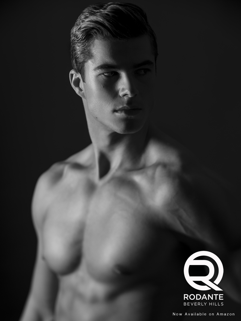 Male model photo shoot of Eric DosSantos