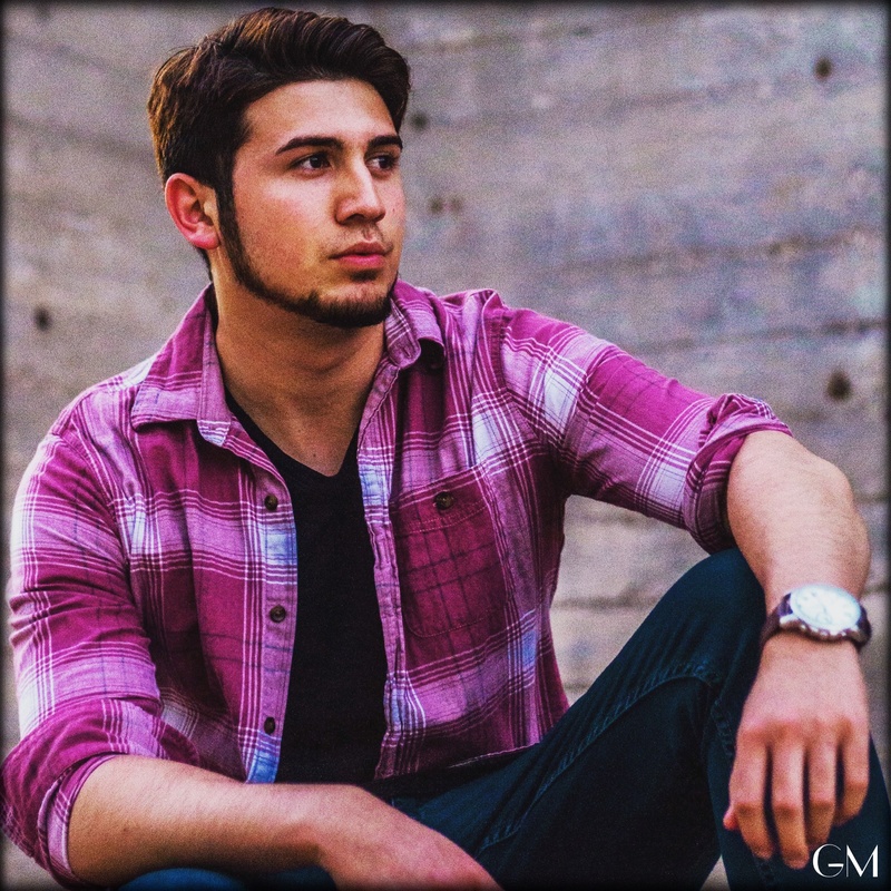 Male model photo shoot of Georgemuniiz