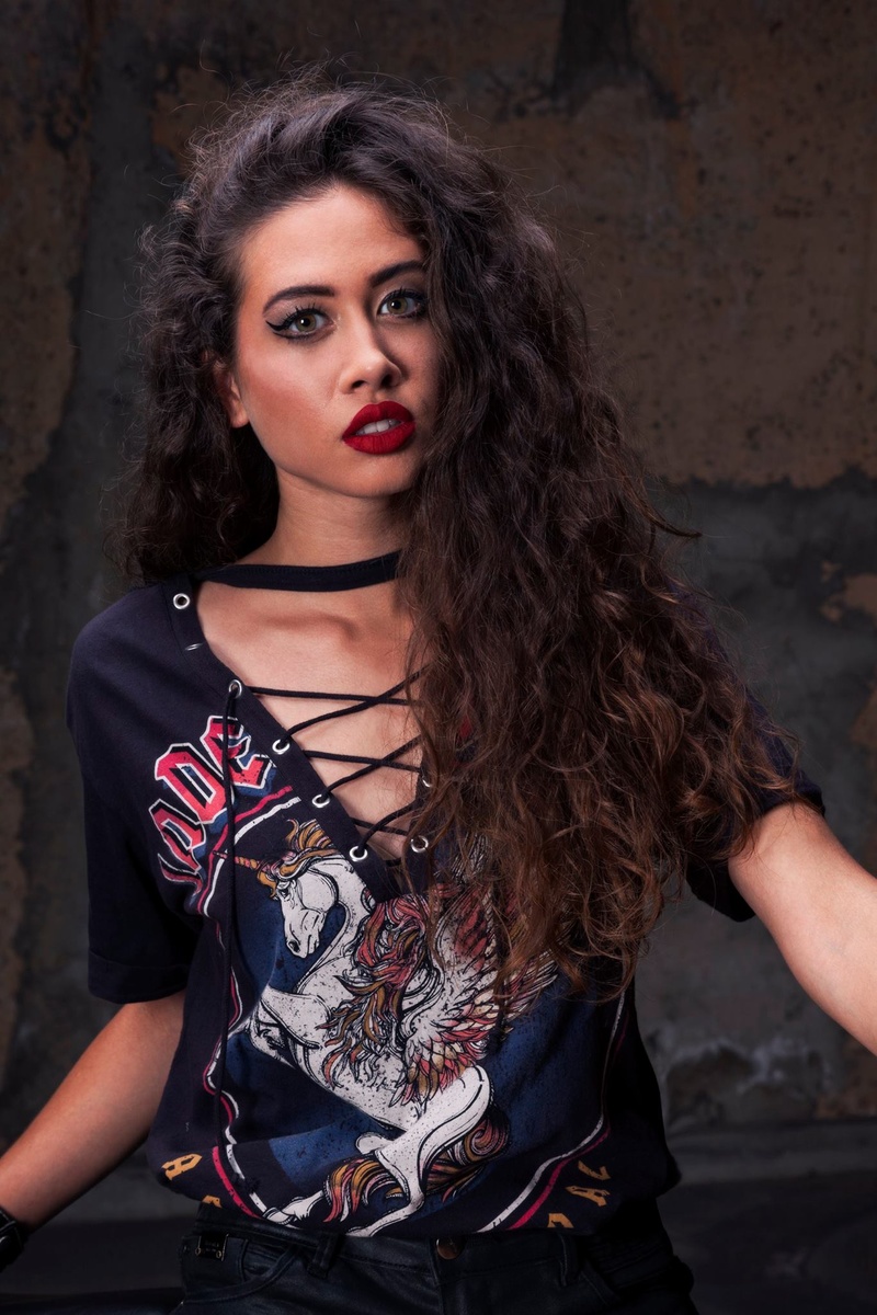 Female model photo shoot of Joana Paraizo MUA