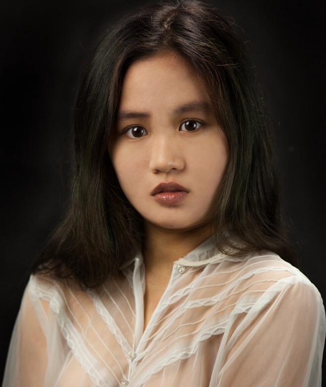 Female model photo shoot of Karenfeng