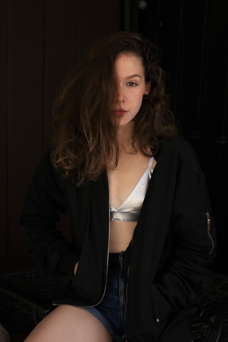 Female model photo shoot of jessistewart