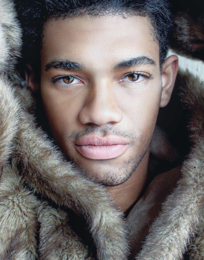 Male model photo shoot of Duran Woods